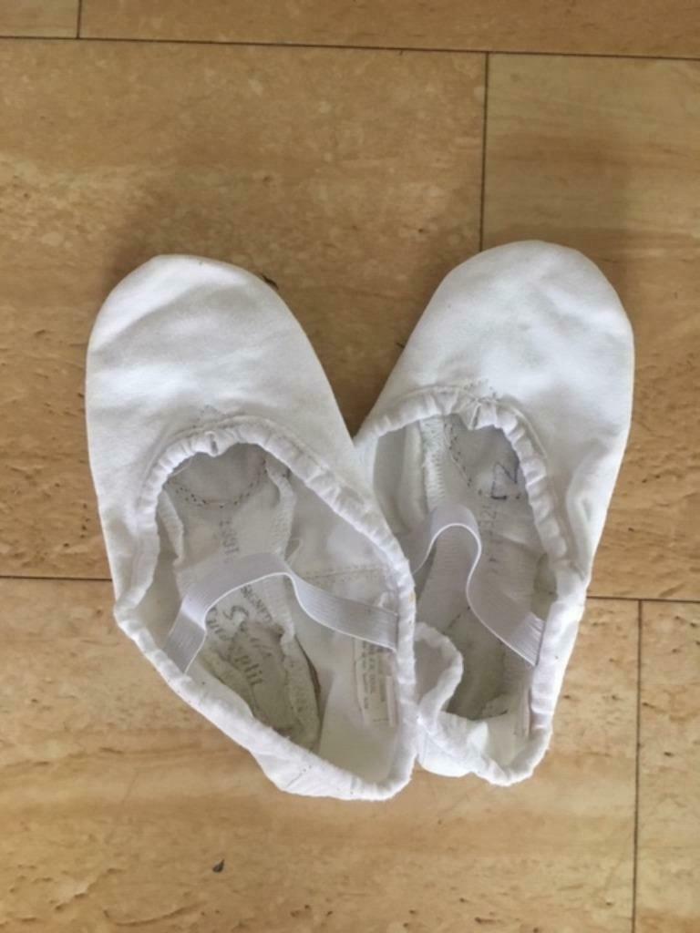 balletschoentjes Sansha en balletrokje sansha, Sport en Fitness, Ophalen of Verzenden, Zo goed als nieuw