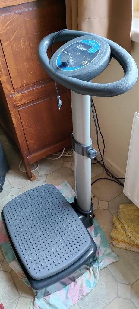 Appareil de musculation LANAFORM avec plateau vibrant, Enlèvement, Comme neuf
