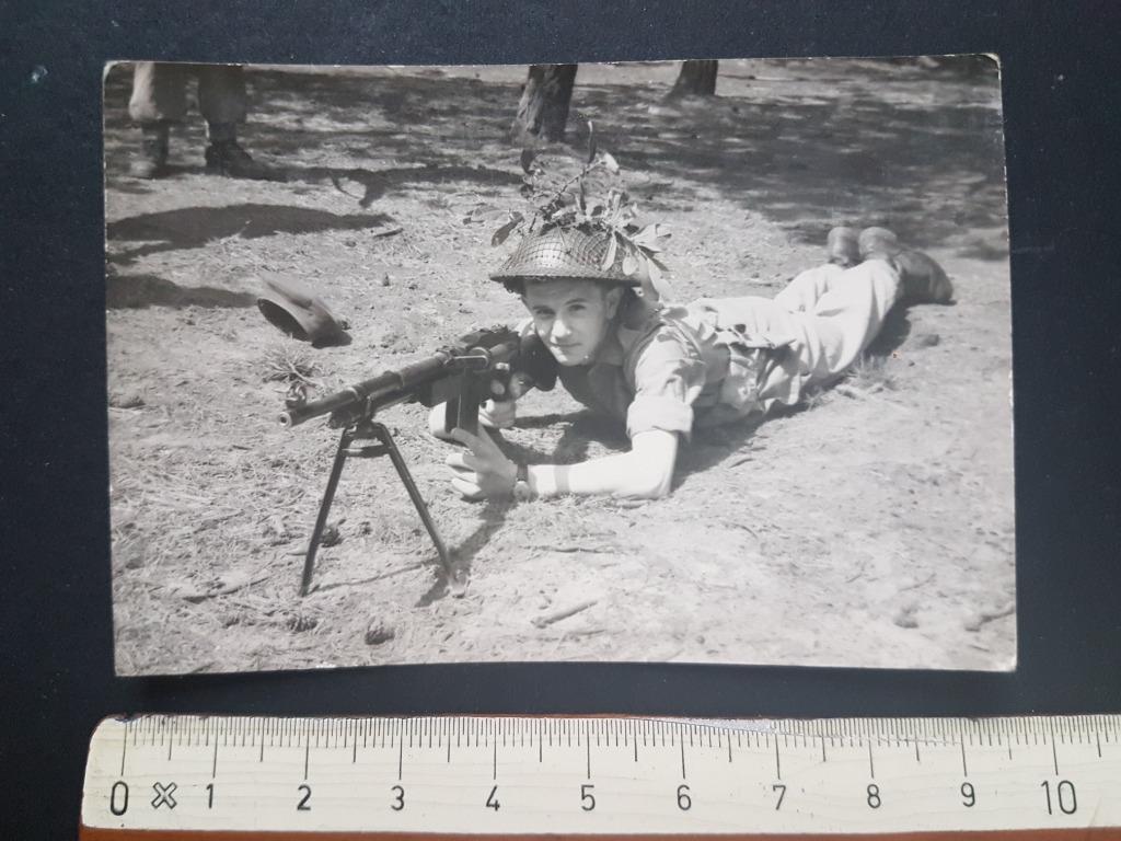 Foto (6,5x9,5cm) soldaat militair Mitraillette Machinegeweer, Enlèvement ou Envoi, Armée de terre, Photo ou Poster