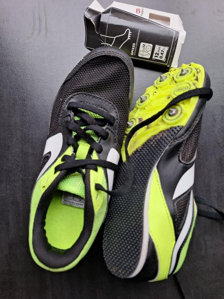 Spikes maat 34, Enlèvement