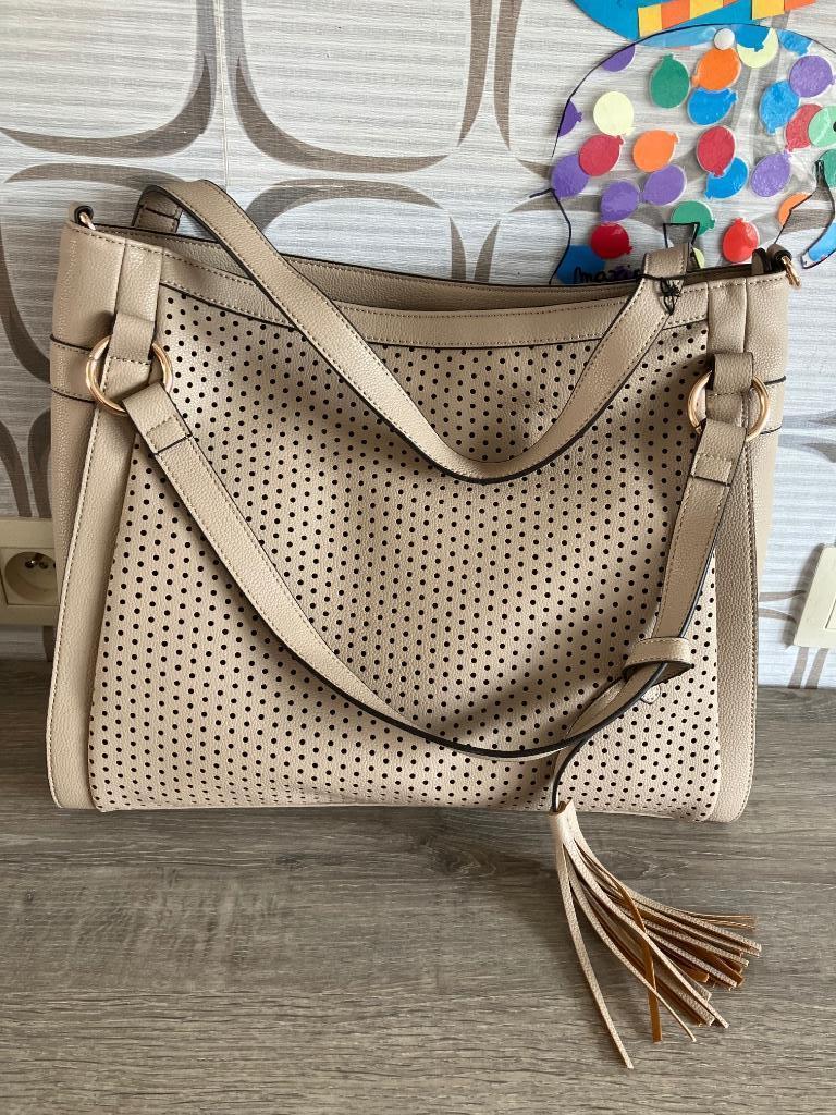 Nieuwe handtas Boo, Handtassen en Accessoires, Tassen | Damestassen, Ophalen, Handtas
