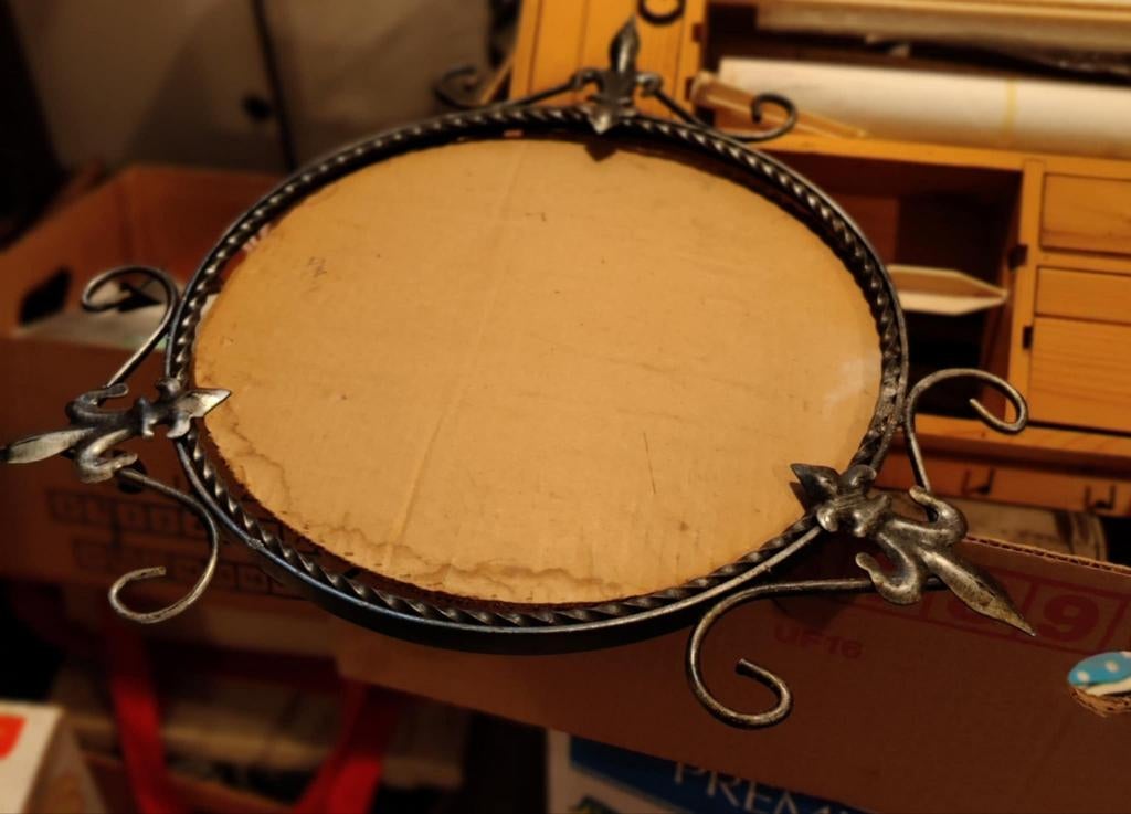Ornement ou contour de miroir ,en fer forgé,vintage 60/70, Enlèvement, Rond
