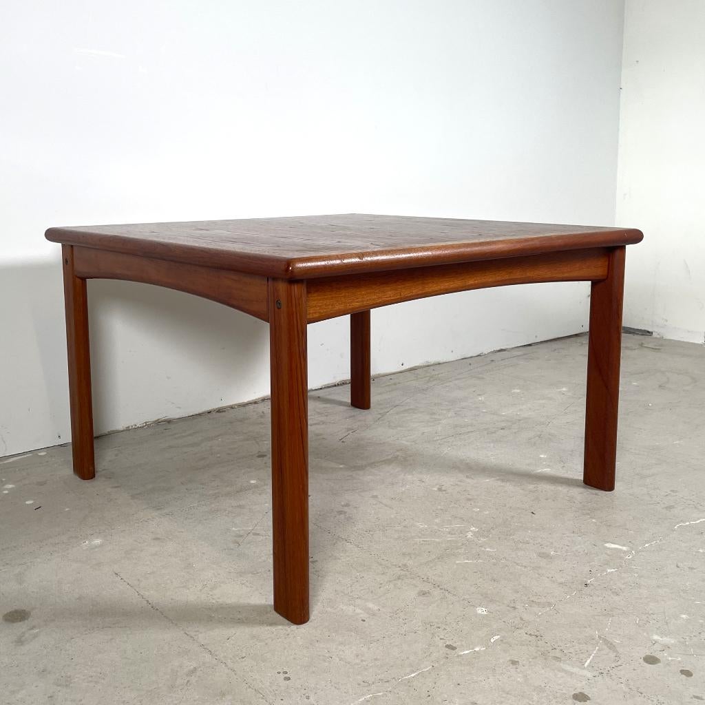 Deense teak bijzettafel, Glostrup, Gebruikt, 55 tot 75 cm, Hout, Ophalen