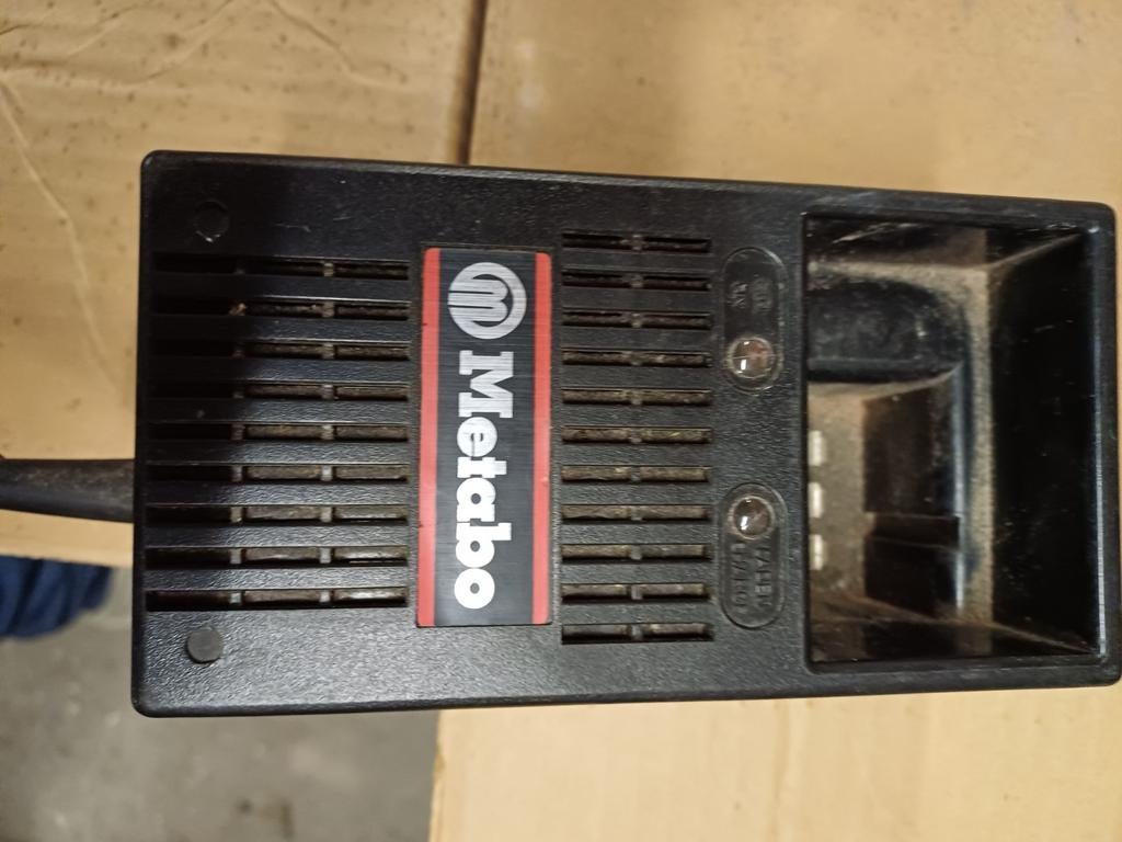 Lader METABO  USLG. 220, Ophalen of Verzenden, Zo goed als nieuw