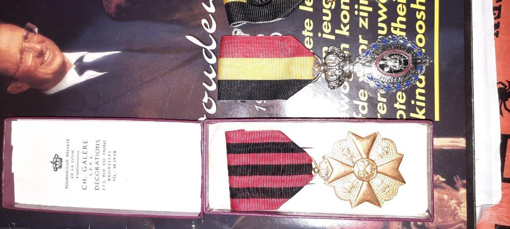 eretekens, Verzamelen, Ophalen, Landmacht, Embleem of Badge