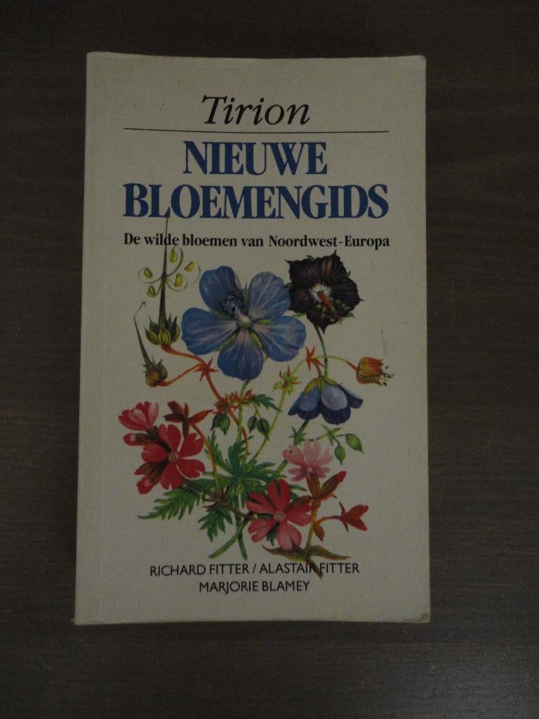 Nieuwe Bloemengids - Richard Fitter, Ophalen of Verzenden, Zo goed als nieuw, Richard Fitter/Marjorie Blamey, Natuurwetenschap