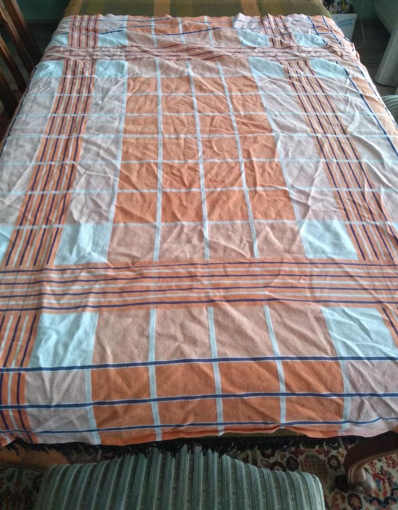 Nappe 135 x 110 cm, Maison & Meubles, Enlèvement ou Envoi, Utilisé, Rectangle, Intérieur