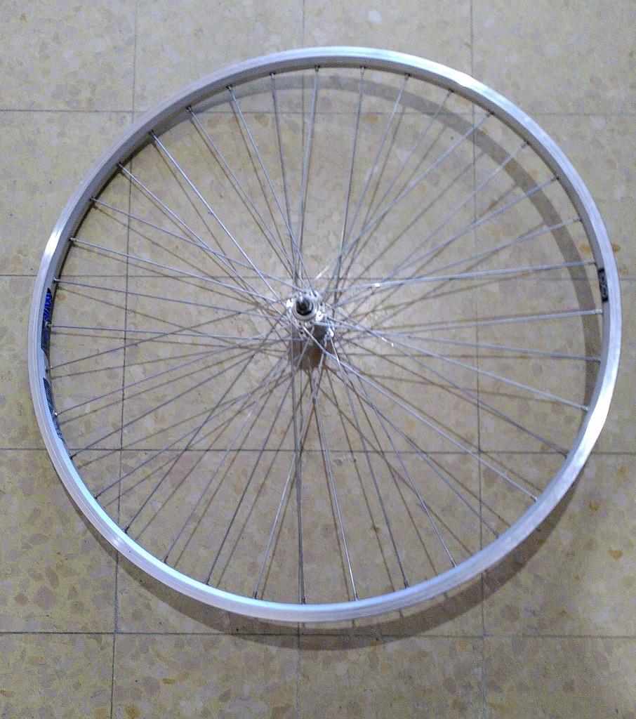Roue avant vélo 28", Fietsen en Brommers, Ophalen, Wiel