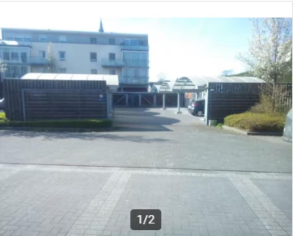 Parkeerplaats staanplaats Waasmunster te huur, Autos : Divers, Garages