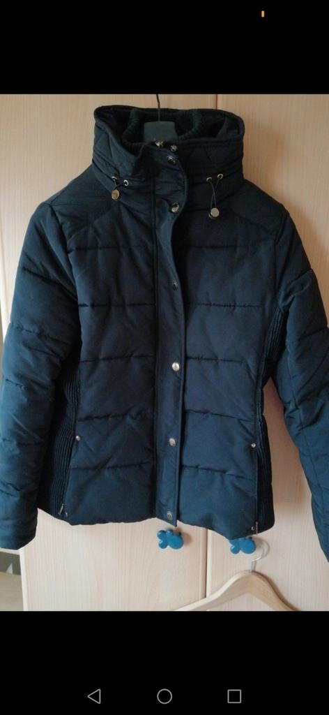 Très jolie veste d'hiver noire, par Esprit taille 40, Vêtements | Femmes, Vestes | Hiver, Esprit, Enlèvement ou Envoi, Comme neuf
