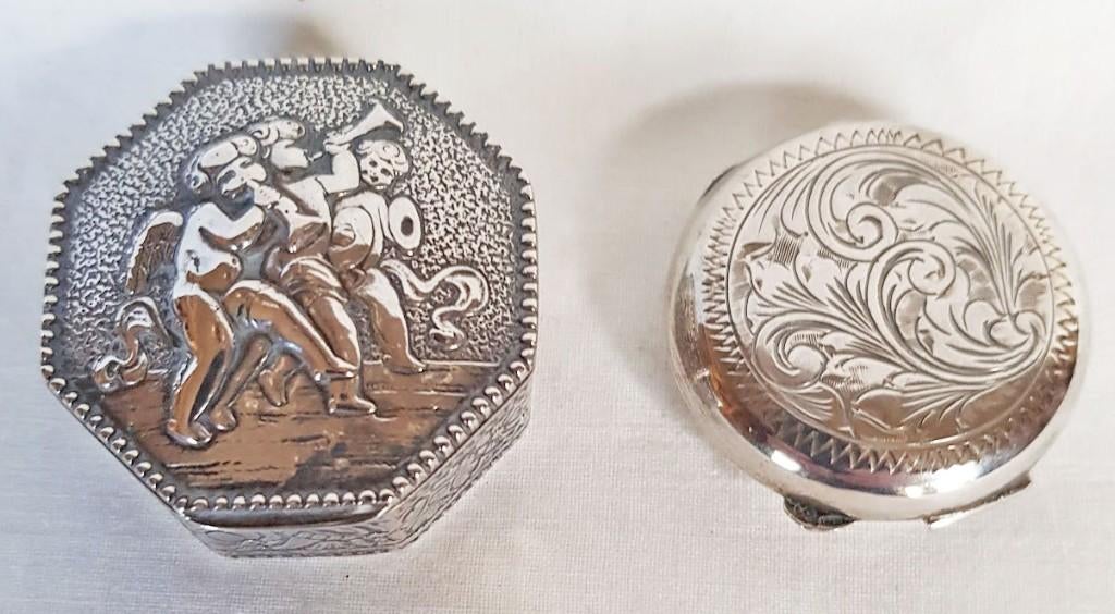 2 Art Nouveau Pillendoosjes - Zilver., Antiek en Kunst, Ophalen of Verzenden, Zilver