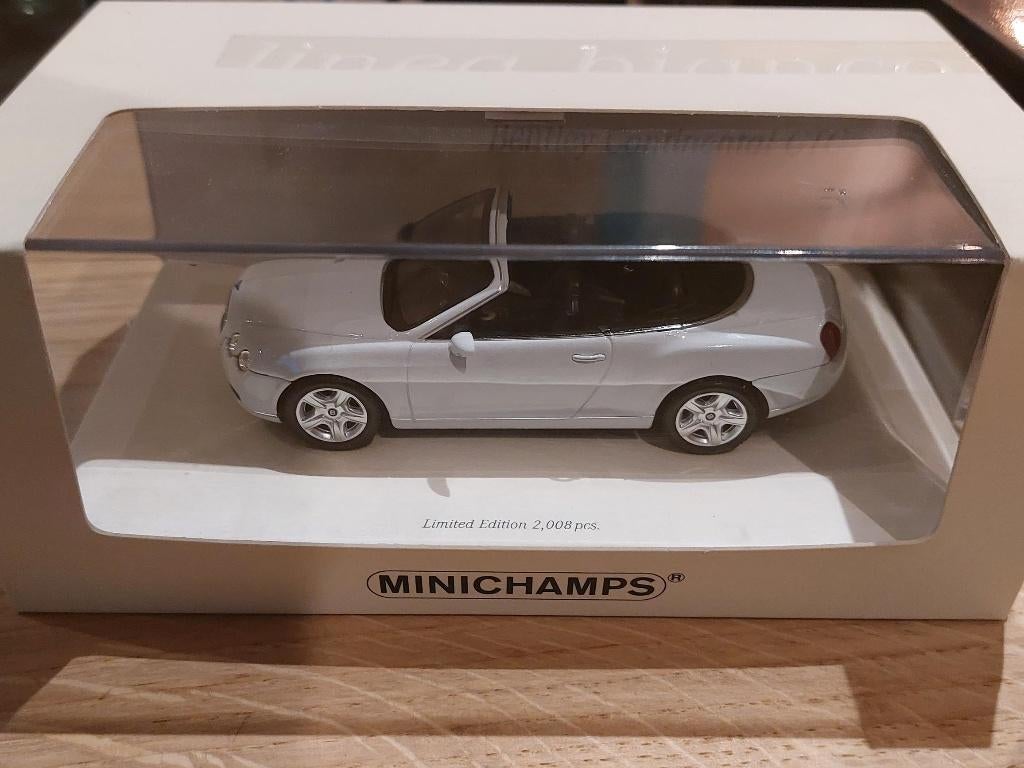 Minichamps Bentley Continental GTC 2007 Linea Bianco n2, Enlèvement ou Envoi, Neuf, Voiture, MiniChamps