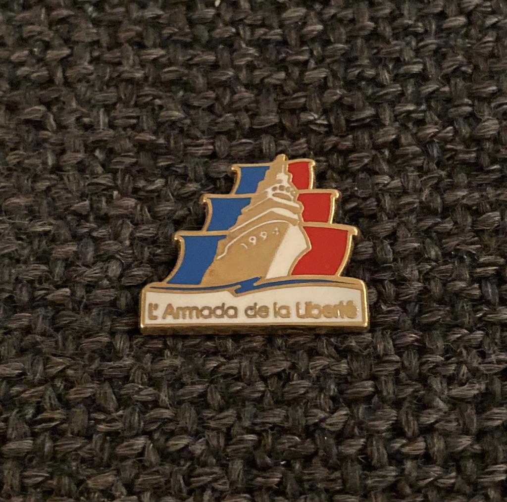 PIN - L'ARMADA DE LA LIBERTE - 1994 - FRANCE - BATEAU - BOOT, Verzamelen, Verzenden, Gebruikt, Overige onderwerpen, Speldje of Pin
