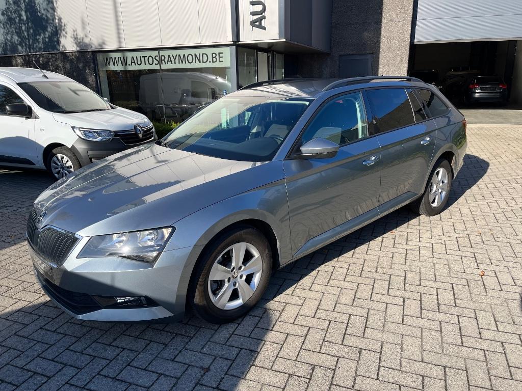skoda superb1.6 tdi break automaat navigatiepdc cruise euro6, Autos, Skoda, Argent ou Gris, Achat, Euro 6, Entreprise