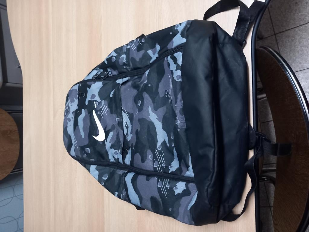 Sac à dos nike, Enlèvement ou Envoi, Comme neuf