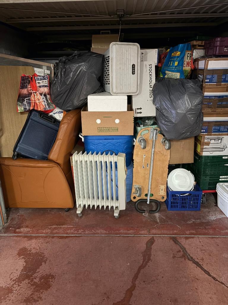 Deux boxes remplit Articles secondes Mains a Exporter, Divers, Enlèvement, Utilisé