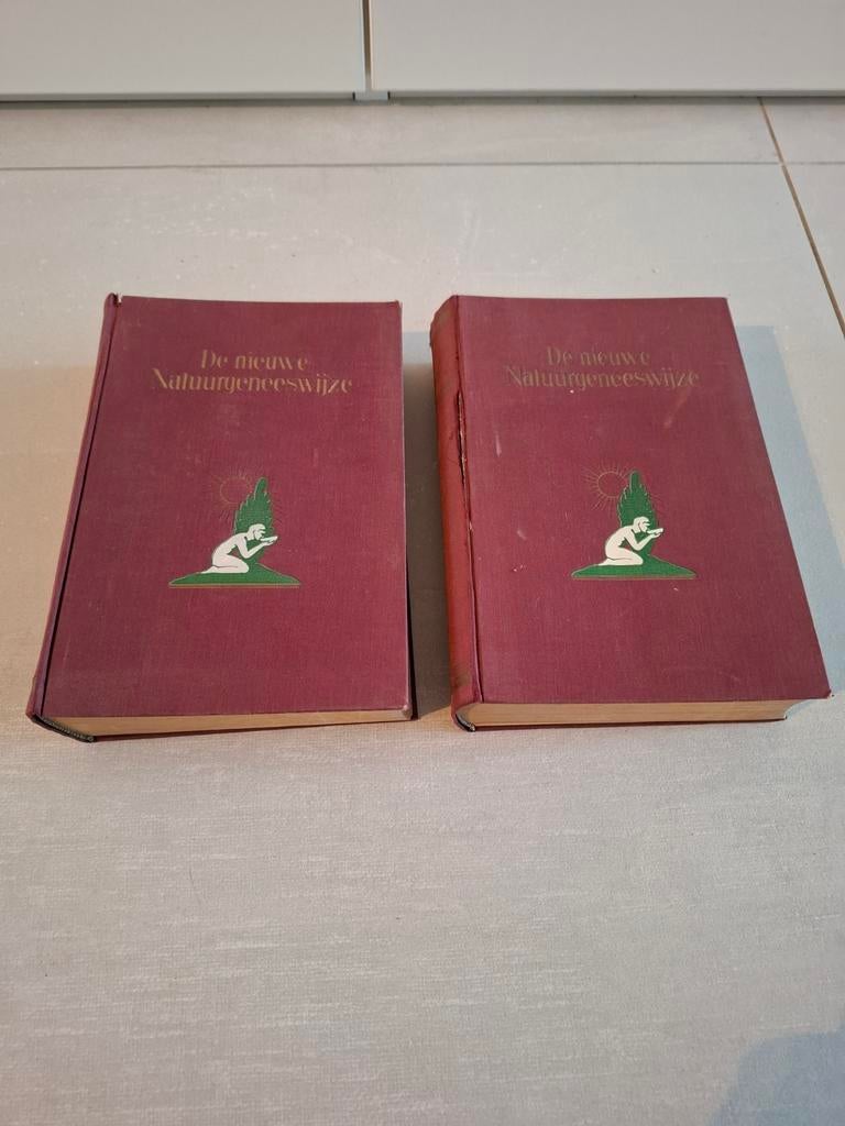 De Nieuwe Natuurgeneeswijze boeken geneeskunde jaren '20, Antiek en Kunst, Ophalen of Verzenden