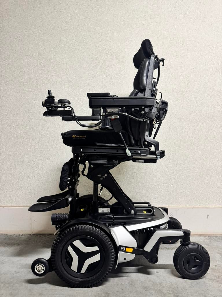 Permobil F3 Electrische rolstoel in nieuwstaat rolwagen, Diversen, Ophalen of Verzenden, Inklapbaar, Zo goed als nieuw, Elektrische rolstoel