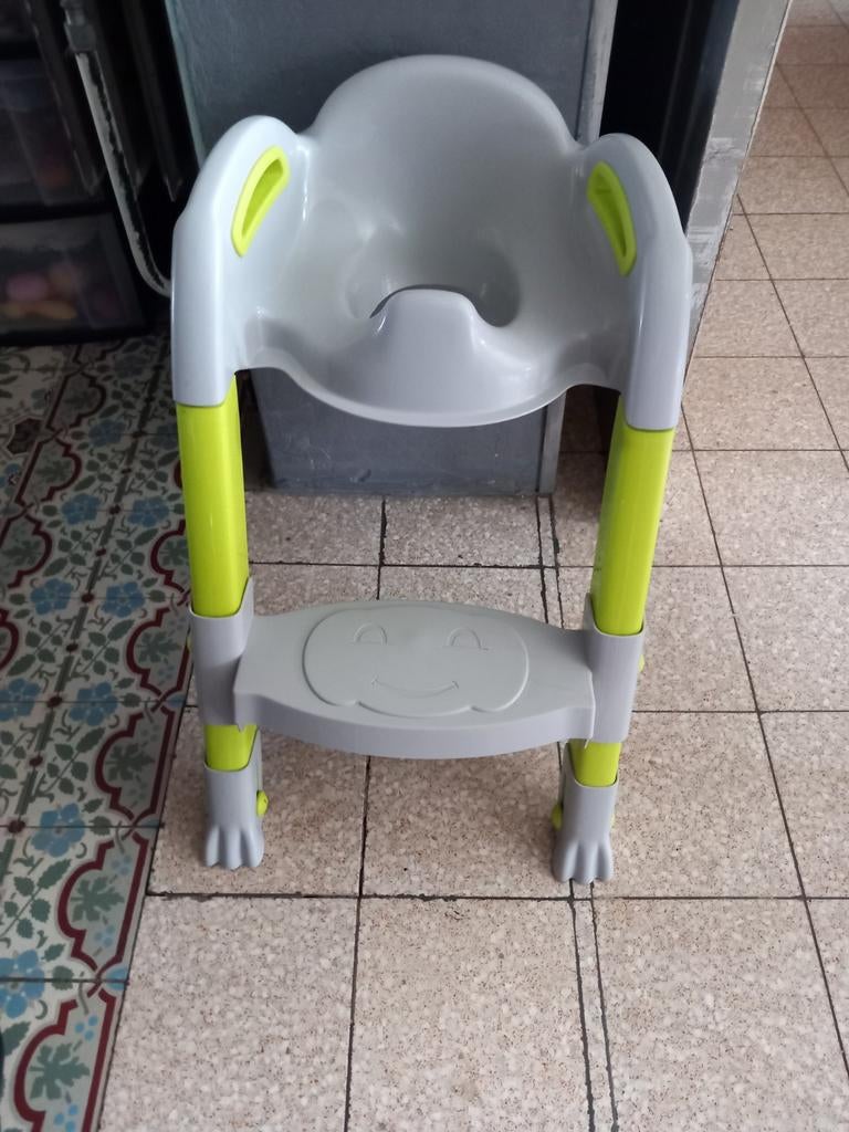 Rehausseur toilette bébé, Enlèvement, Comme neuf