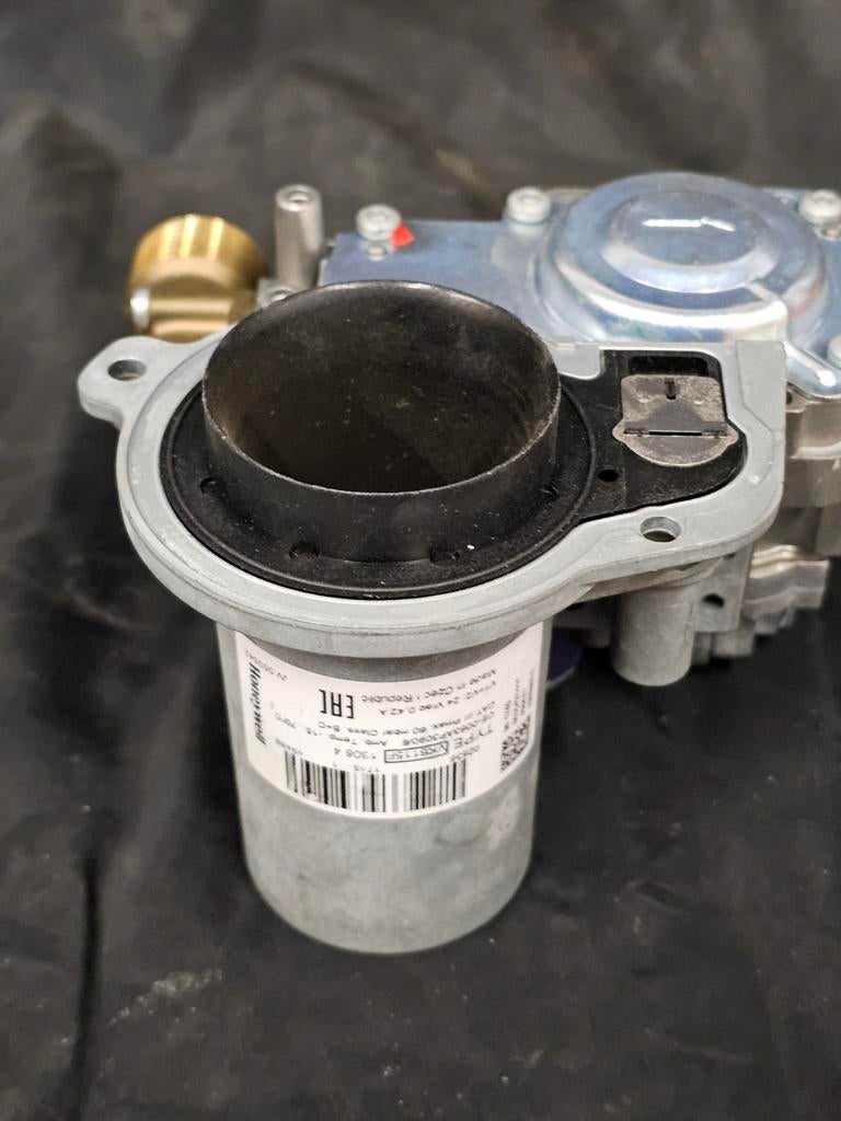 Unité de vanne à gaz Honeywell type VK8115F, Enlèvement ou Envoi
