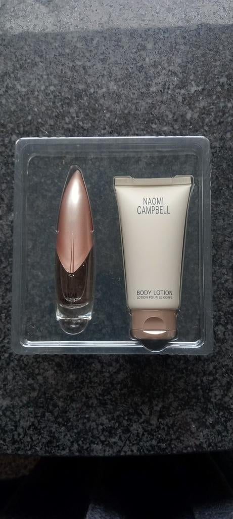 Coffret cadeau Naomi Campbell, Enlèvement