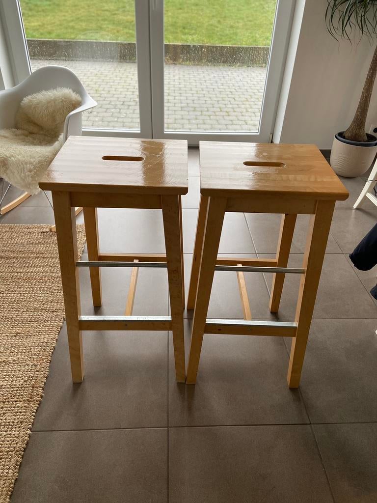 2x tabourets de bar Nilsolle Ikea (bouleau), Avec repose-pieds, 2 tabourets, Comme neuf, Enlèvement
