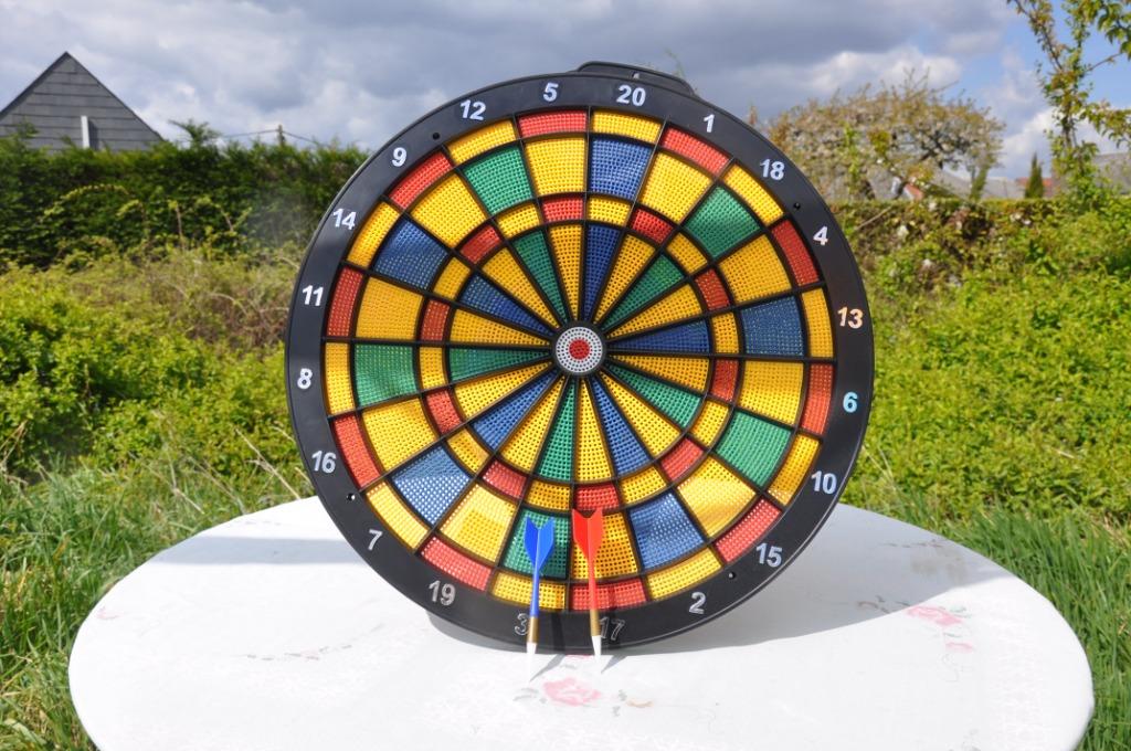 §  cible avec 2 fléchettes pour enfant, Enlèvement ou Envoi, Utilisé