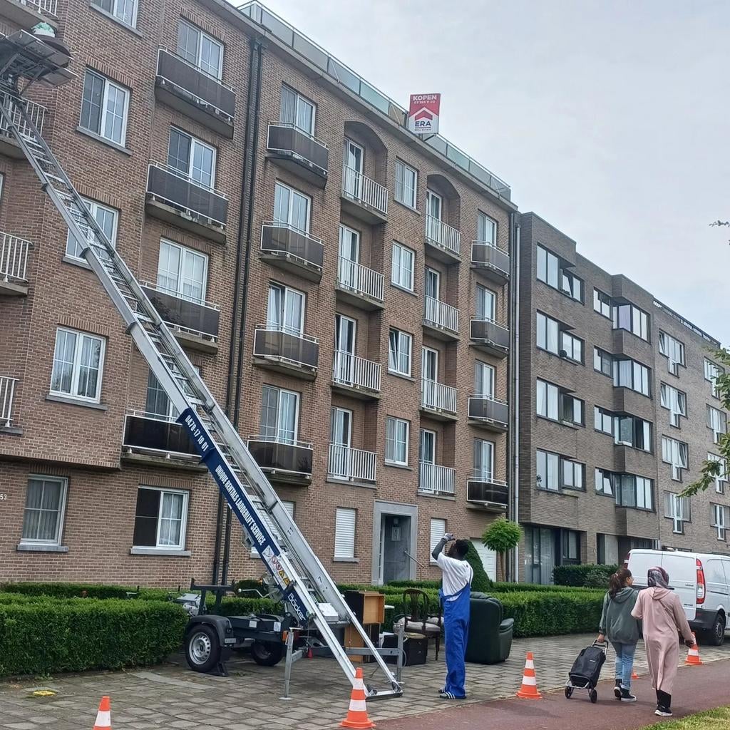 Ladder Lift & big moving Van for rent - Moving in Antwerp?, Immo