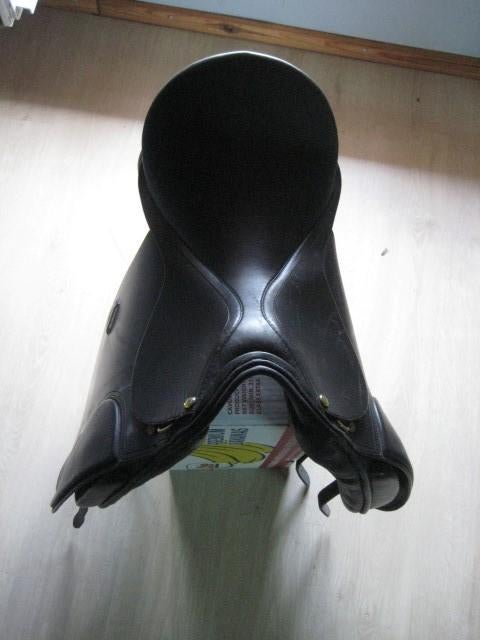 Selle d'équitation Sellier Henri De Rivel 17,5 pouces 3 X, Enlèvement ou Envoi, Neuf