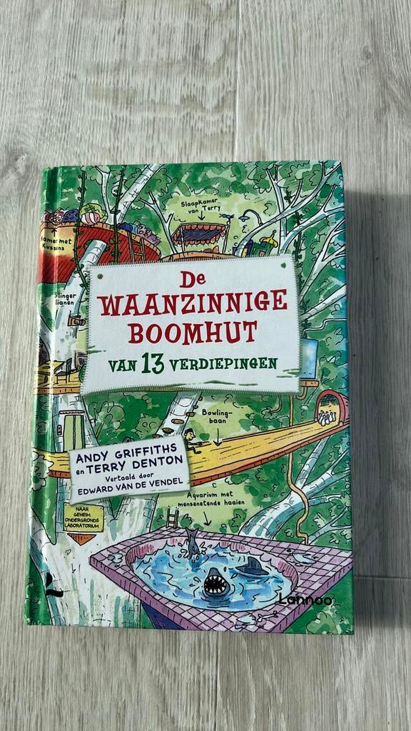 Terry Denton - De waanzinnige boomhut van 13 verdiepingen, Livres, Livres pour enfants | Jeunesse | Moins de 10 ans, Comme neuf