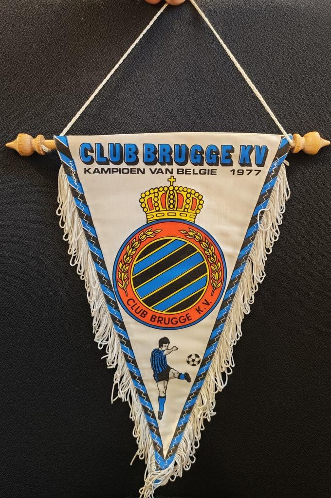 Club Brugge kampioen 1977 wimpel vaantje vaandel vlag, Enlèvement ou Envoi, Comme neuf, Autres types