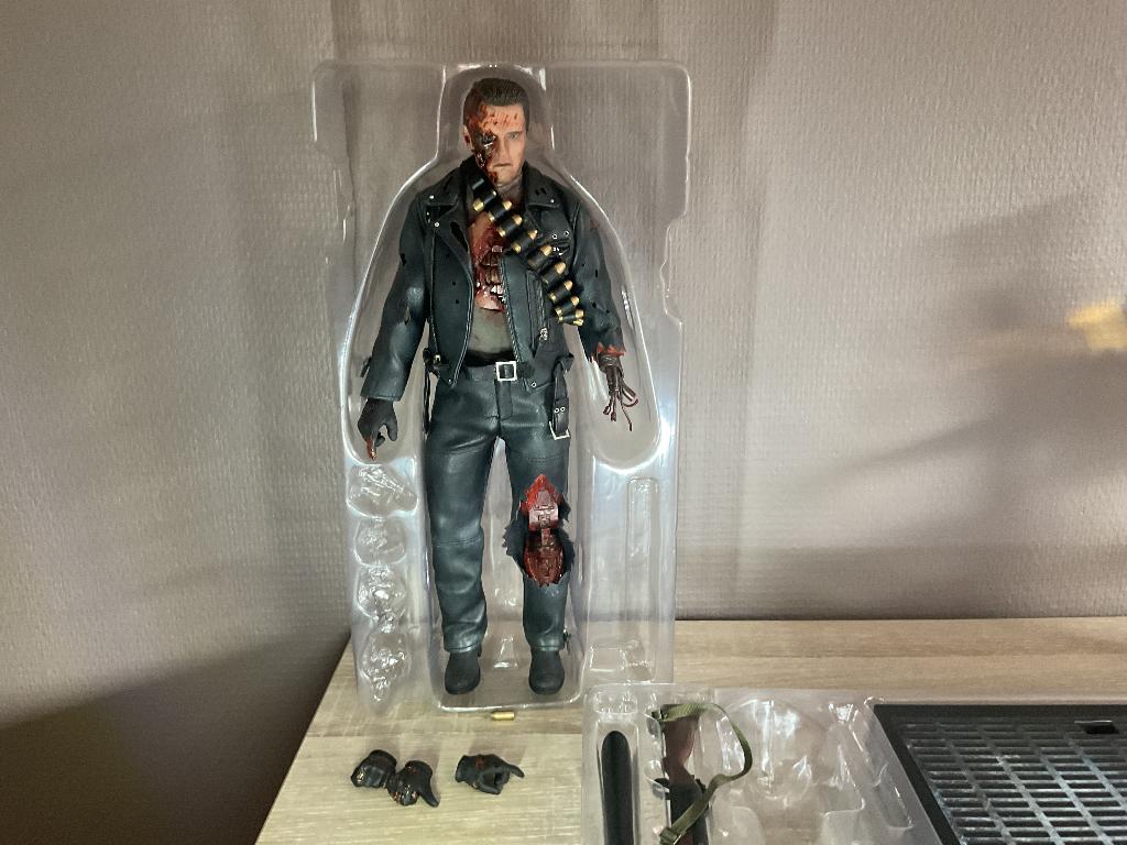 Terminator present toys 90% compleet 1/6 Met doos, Ophalen of Verzenden, Zo goed als nieuw, Film, Actiefiguur of Pop