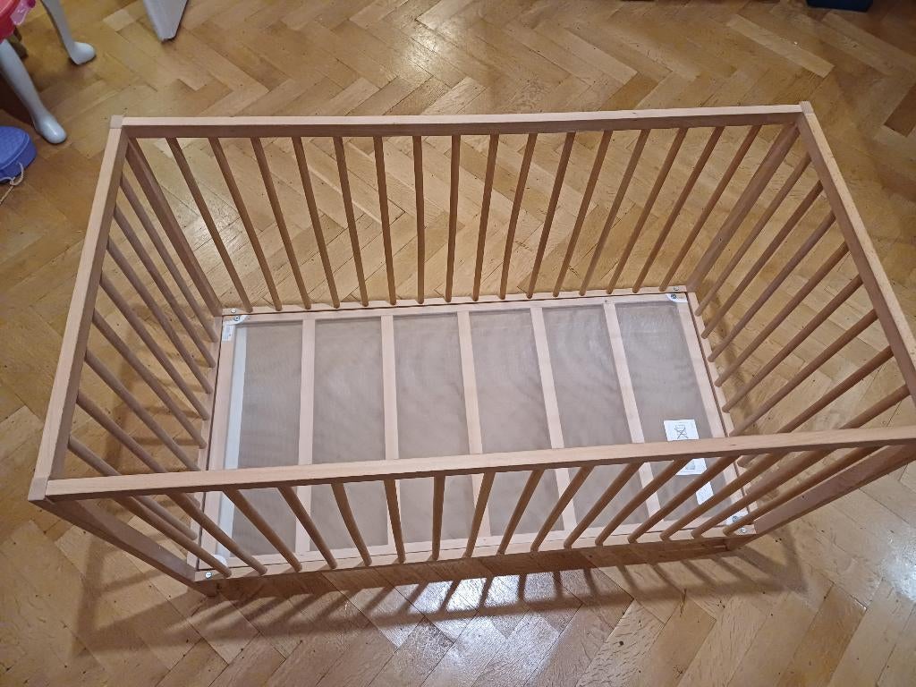 babybedje, kind, Huis en Inrichting, Slaapkamer | Bedden, Gebruikt, Eenpersoons, 70 cm of minder, 190 cm of minder, Hout, Bruin