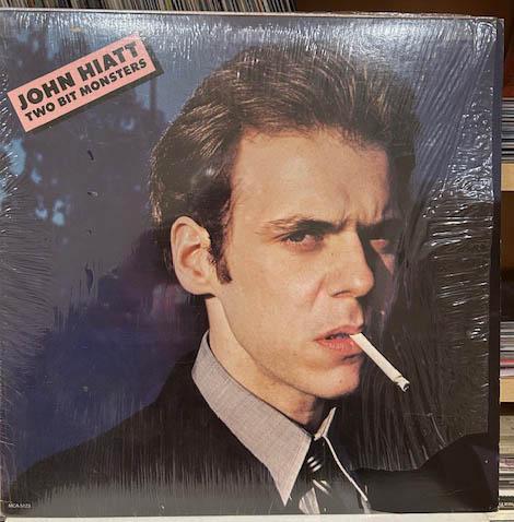JOHN HIATT - 2 TITELS, CD & DVD, Vinyles | Rock, Enlèvement ou Envoi, Utilisé, 12 pouces, Chanteur-compositeur