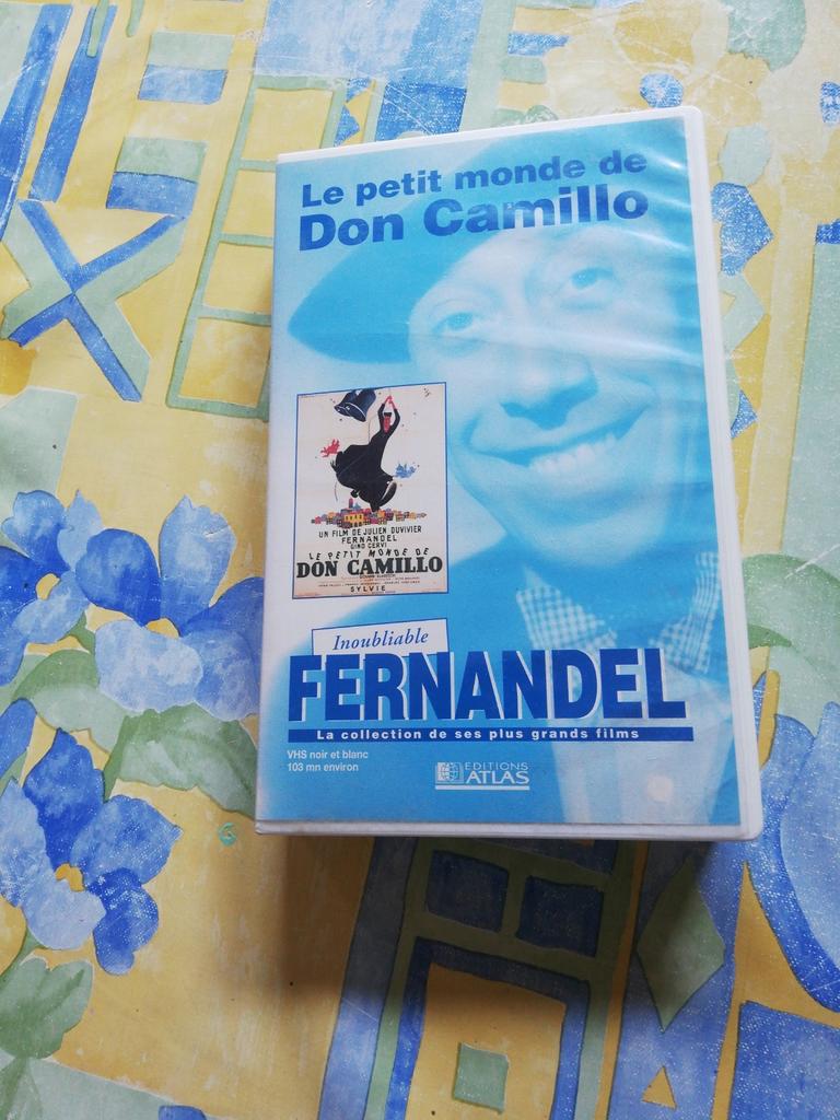 VHS. Le Petit monde de Don Camillo., Enlèvement ou Envoi, Comme neuf