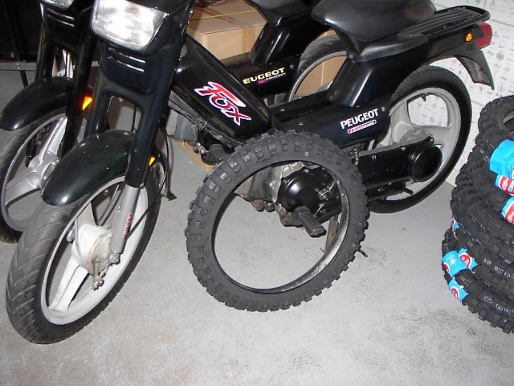 Peugeot fox - Honda wallaroo: crossbanden 2.50-16 = nieuw, Fietsen en Brommers, Brommeronderdelen | Algemeen, Nieuw, Overige typen
