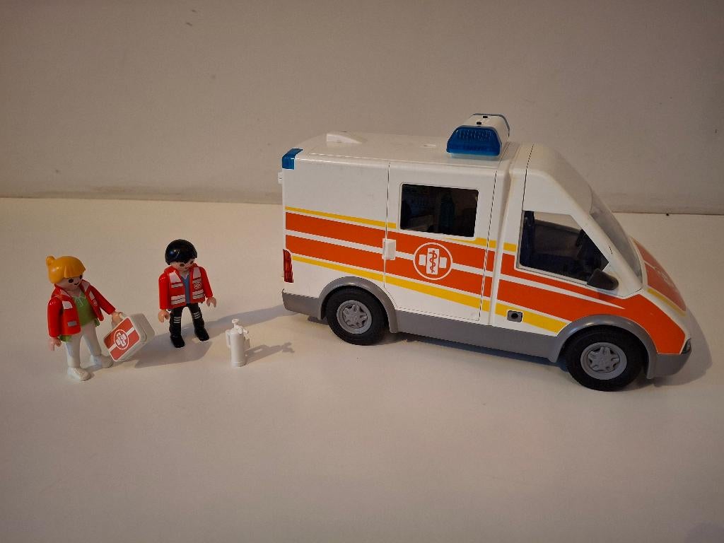 Playmobil Ziekenwagen met licht en geluid 6685, Ophalen, Zo goed als nieuw, Complete set