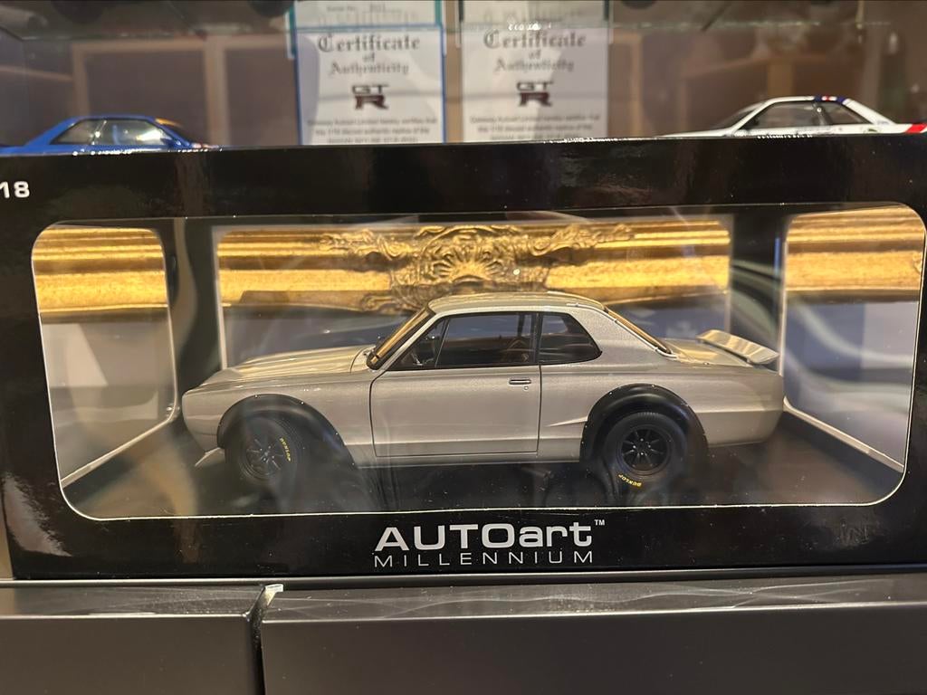 Nissan Skyline GT-R KPGC10 Racing Silver 1:18, Enlèvement ou Envoi, Neuf, Voiture, Autoart
