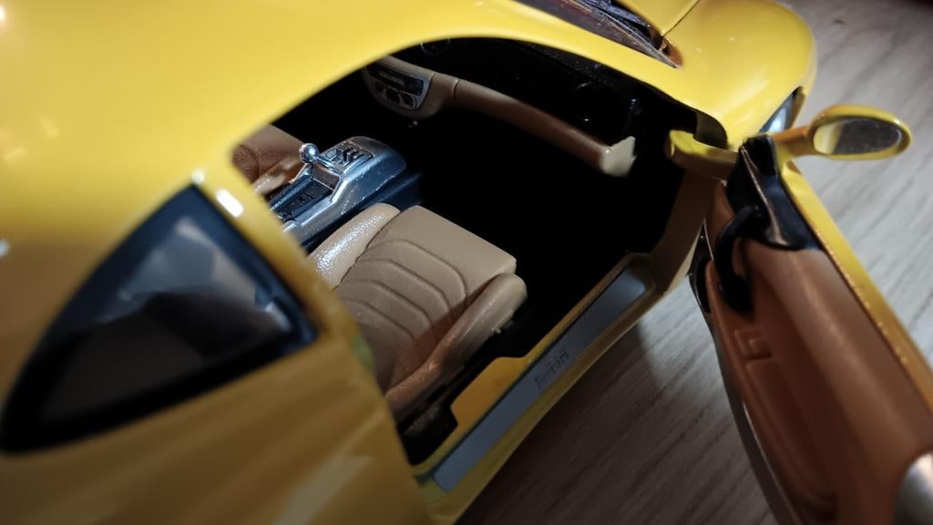 Ferrari  /18, Hobby & Loisirs créatifs, Enlèvement ou Envoi