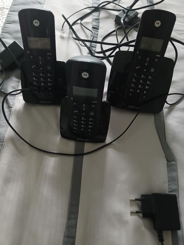 3 téléphone sans fil Motorola, Enlèvement, Comme neuf