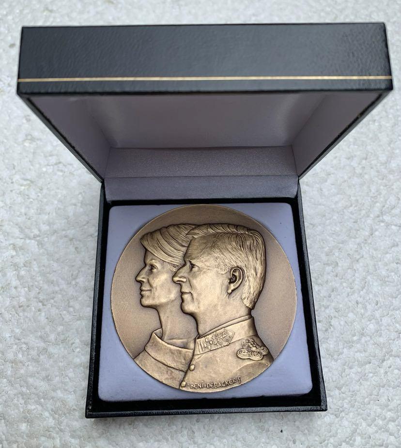 Medaille, Penning, Koning Filip en Koningin Mathilde + doos, Verzamelen, Ophalen of Verzenden, Zo goed als nieuw, Overige typen