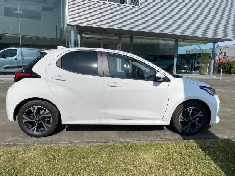 Toyota Yaris Teamplayer + Comfort Pack, Automaat, 1498 cc, Euro 6, 116 pk