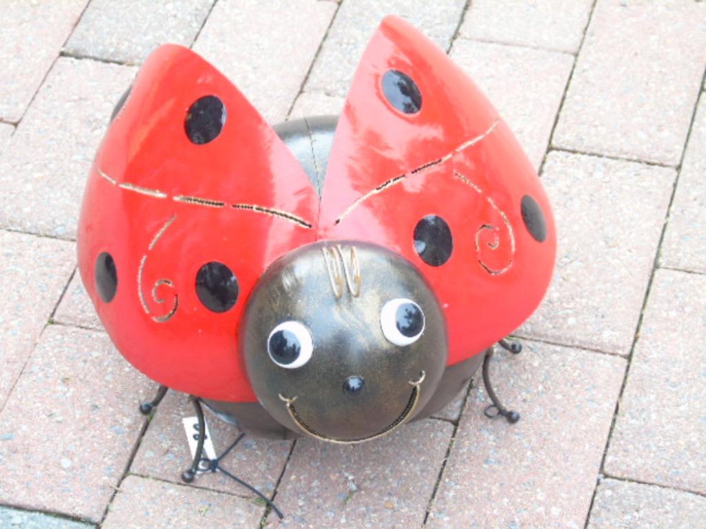 une coccinelle XXL en fer forgé pat couleurs ., Enlèvement, Neuf