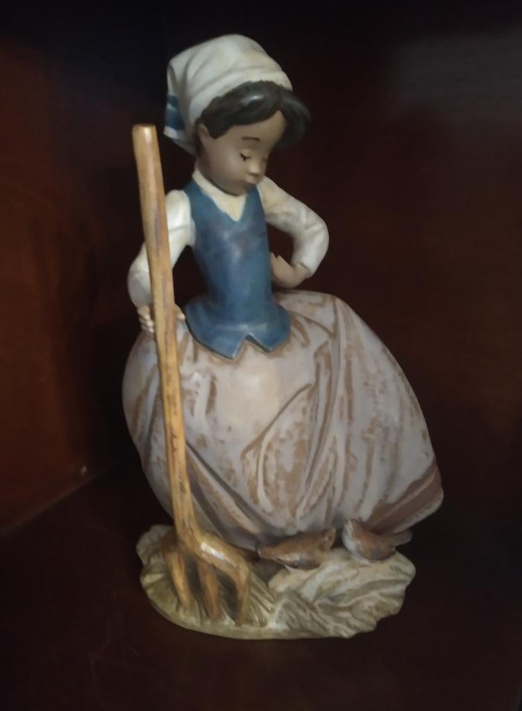 LLADRO DAISA SPANJE "DEELT DE OOGST "BEELDJE № 2179, Ophalen, Gebruikt, Mens