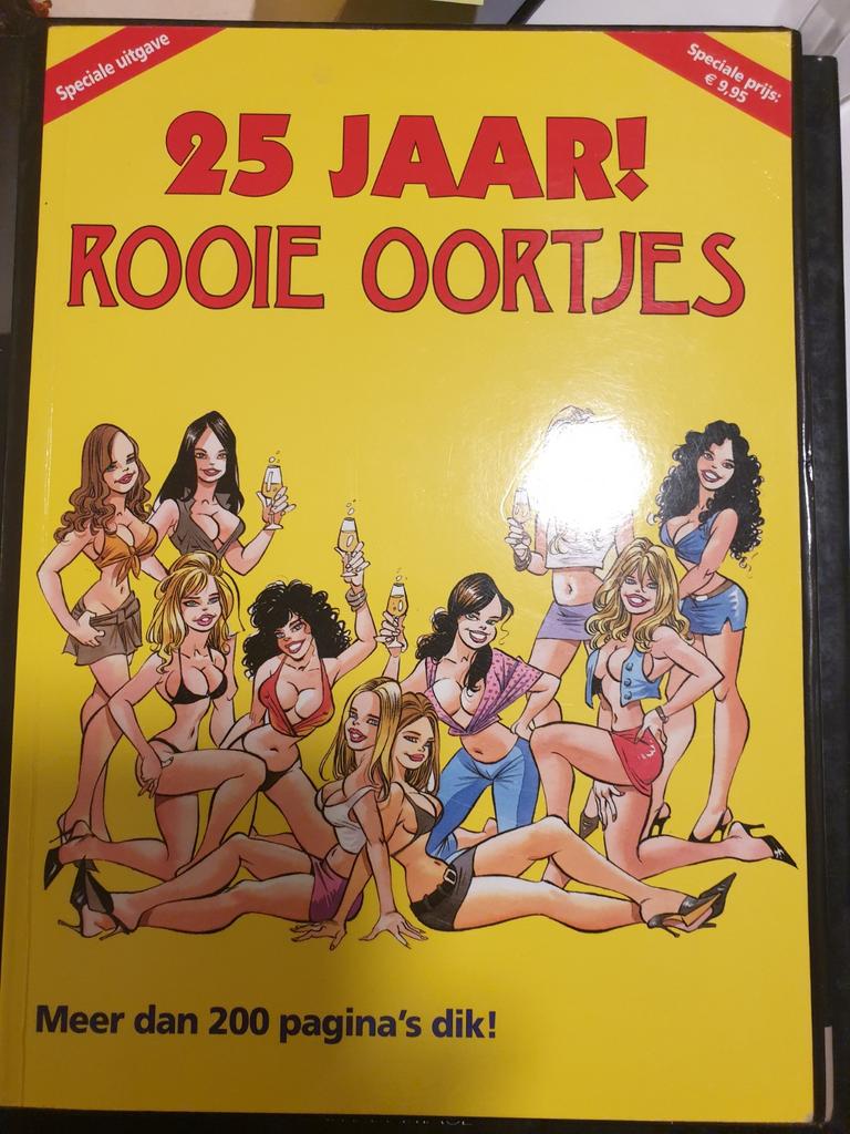 RODE OORTJES 25 JAAR speciale uitgave + folder, Boeken, Stripverhalen, Diverse, Eén stripboek, Ophalen of Verzenden, Zo goed als nieuw