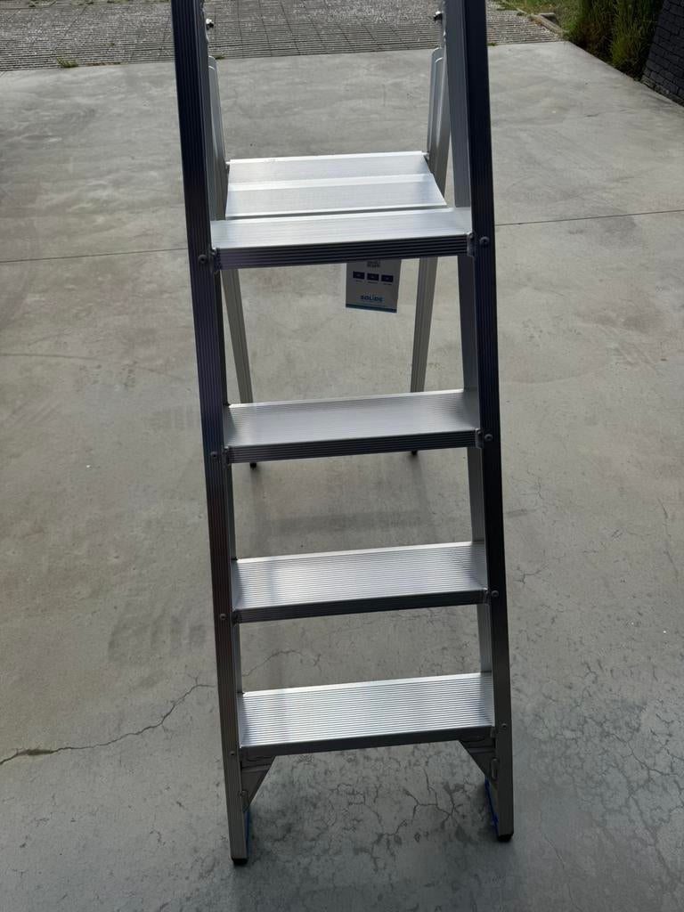 Solide professionele trapladder  PT04, Doe-het-zelf en Bouw, Ladders en Trappen, Zo goed als nieuw, Ladder, Ophalen