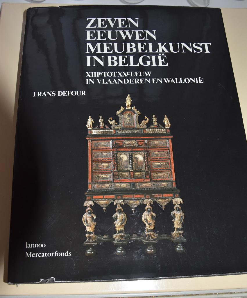Zeven eeuwen meubelkunst in België, Verzenden