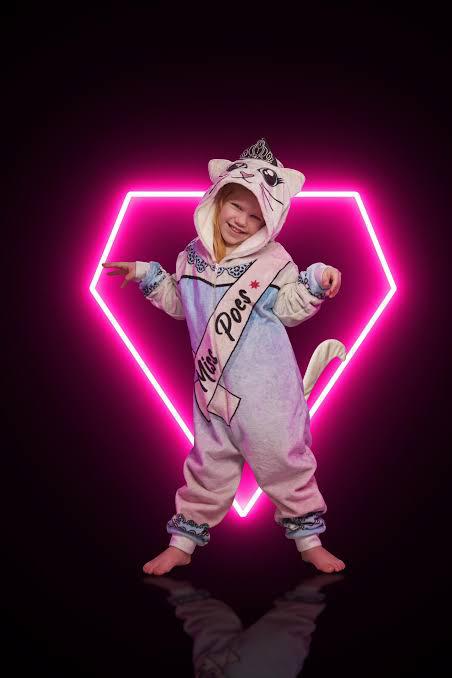 Pyjama Miss Poes - The Masked Singer (2022 - nieuw!), Nacht- of Onderkleding, Jongen of Meisje, Ophalen of Verzenden, Nieuw