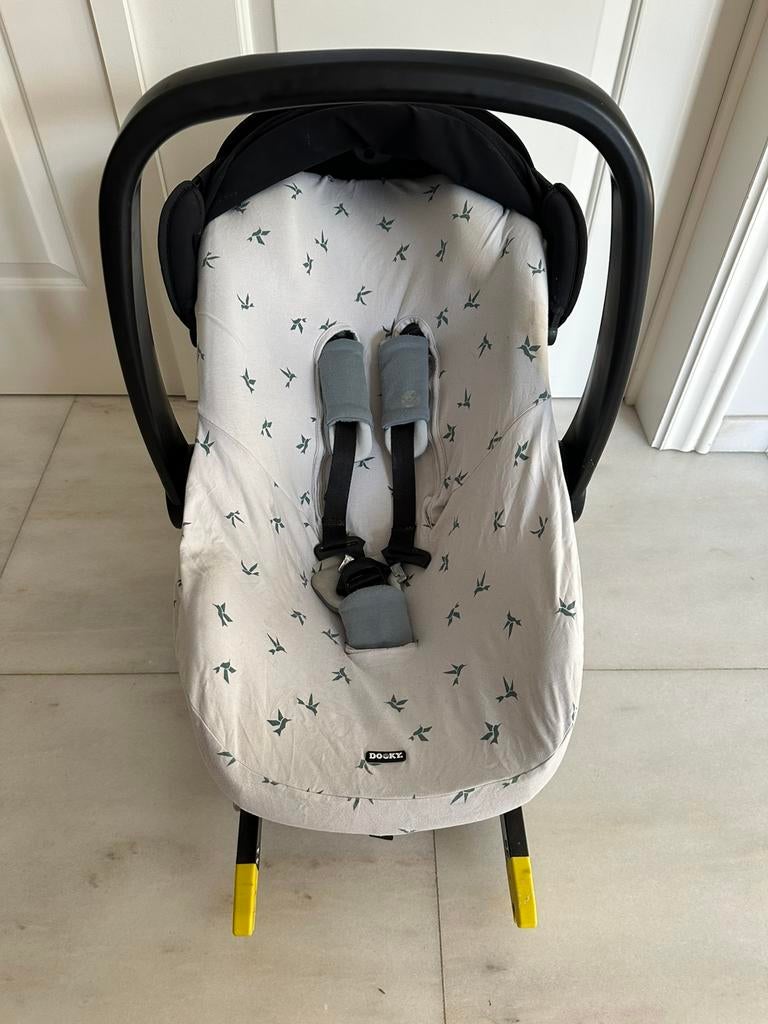 Maxi Cosi Marble met Isofix base met beschermhoes Dooky, Enfants & Bébés, Enlèvement, Utilisé, Dossier réglable, Isofix