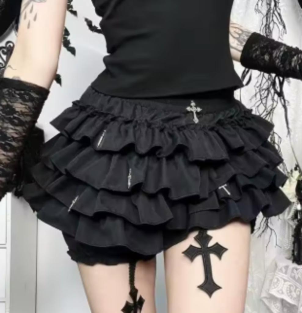 Prachtige zwarte Gothic rok met kruisjes, Kleding | Dames, Ophalen of Verzenden, Nieuw, Maat 34 (XS) of kleiner